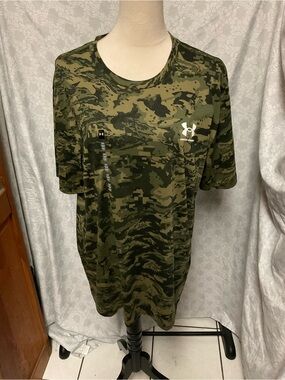 Under Armour Men's Olive Green Digital Camo Short Sleeve Tee